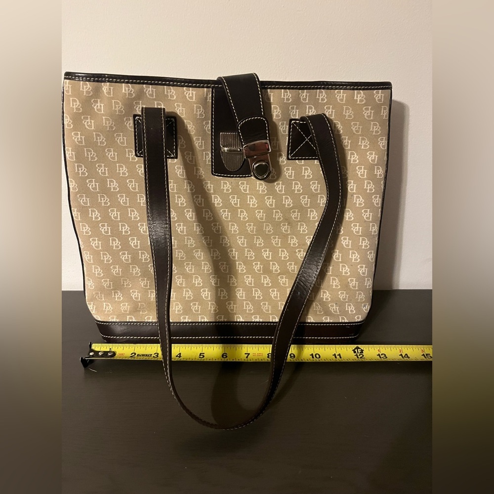 Dooney & Bourke bag